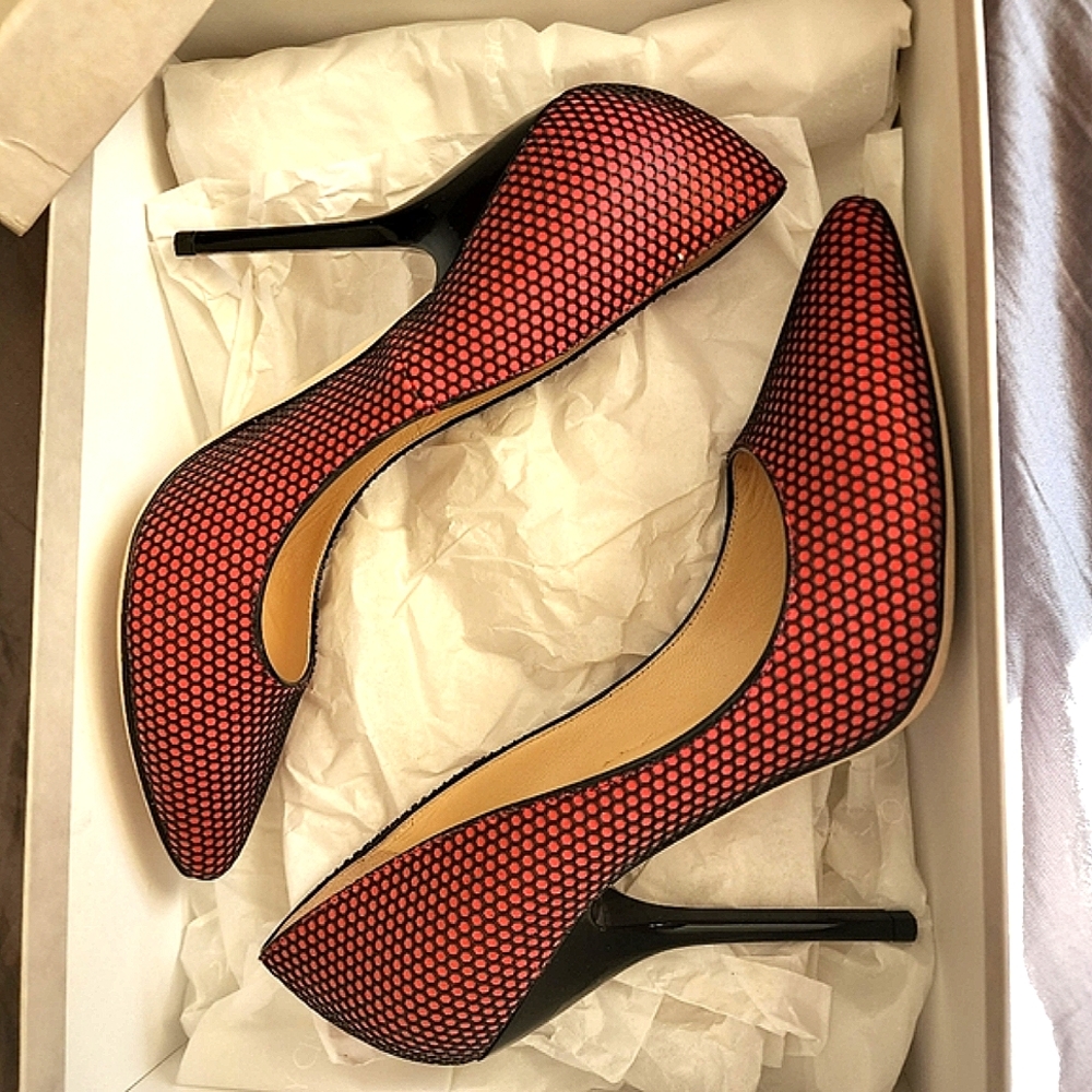 Jimmy Choo NEW IN BOX SIZE 37.5